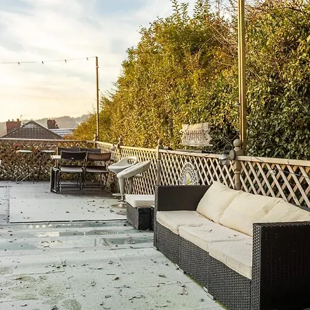Guestready - Gorgeous Garden In Feriehus Manchester