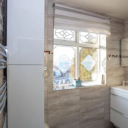 Guestready - Gorgeous Garden In Manchester