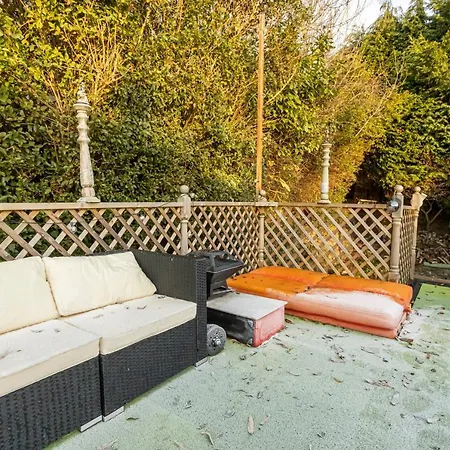 Holiday home Guestready - Gorgeous Garden In *