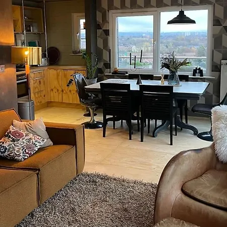 3 Bedroom Penthouse Apartment *