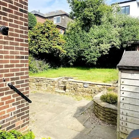 Holiday home Prestwich Garden Retreat: Manchester-close 3br With Parking & Netflix *