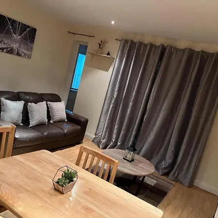 Lovely 1 Bedroom Апартаменты