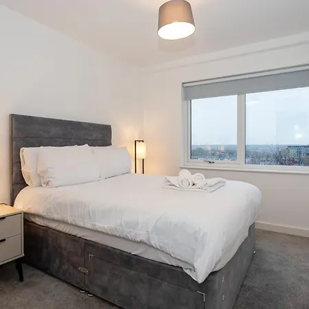 Fantastic 2 Bedroom Duplex In