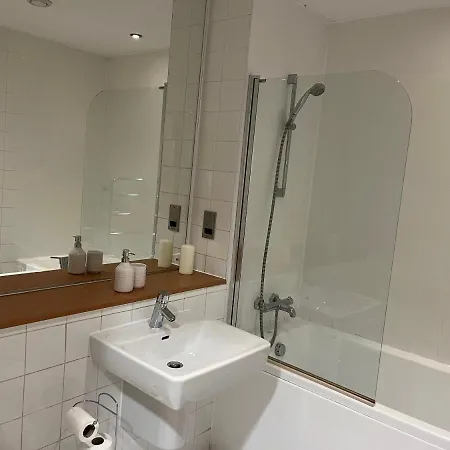 Lovely 1 Bedroom Manchester