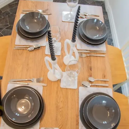 Bv Stylish Homely 3 Bedroom Close To Arena Vakantiehuis