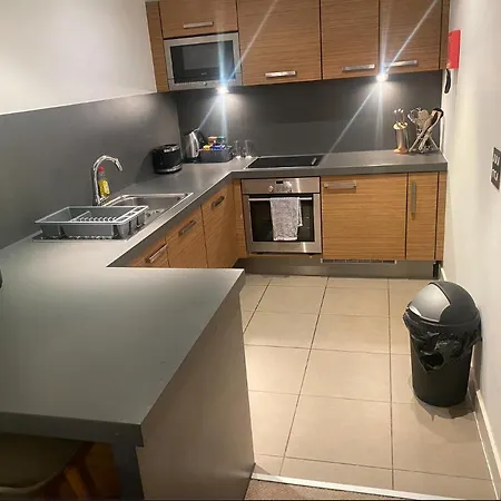 Lovely One Bedroom Flat In The Centre Apartment