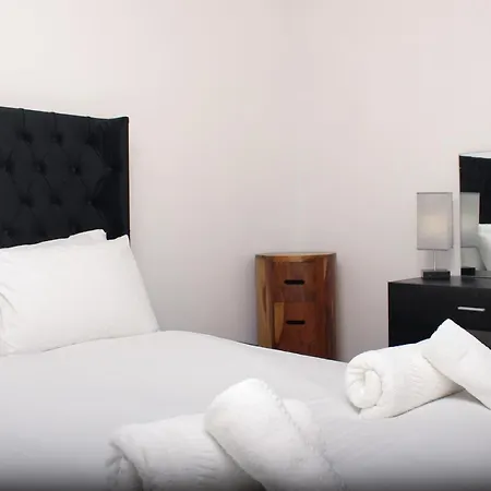 アパート 2bed Spacious Near Cc, Sleeps 5