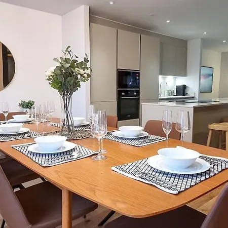 Stunning Luxury Townhouse In Centre Of Manchester