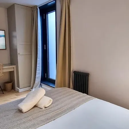 Stunning Luxury Townhouse In Centre Of Manchester