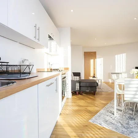 Апартаменты Guestready - Modern With A Balcony *