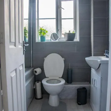 Bv Stylish Homely 3 Bedroom Close To Arena Nyaraló Manchester