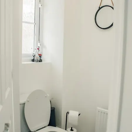 Holiday home Bv Stylish Homely 3 Bedroom Close To Arena