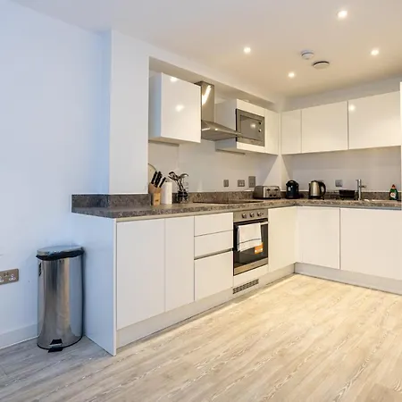 Fantastic 2 Bedroom Duplex In Манчестер