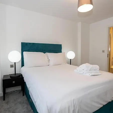 Fantastic 2 Bedroom Duplex In