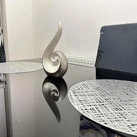 Holiday home Entire House - 2 Bedroom With Free Parking *