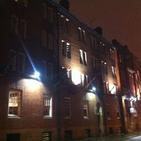 Ashton House