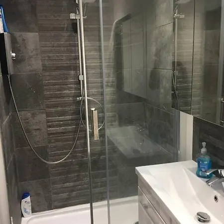 アパート Beautiful Detached Private Annex In Great Location