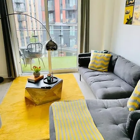 Apartment Eclectic Dwelling