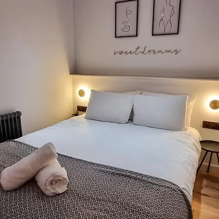 Stunning Luxury Townhouse In Centre Of Holiday home *