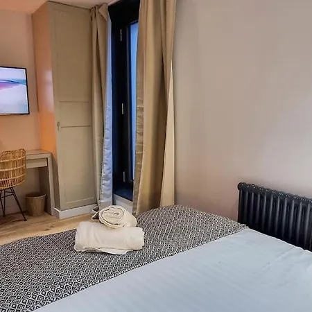 Holiday home Stunning Luxury Townhouse In Centre Of *