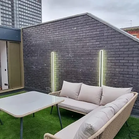 Stunning Luxury Townhouse In Centre Of Holiday home