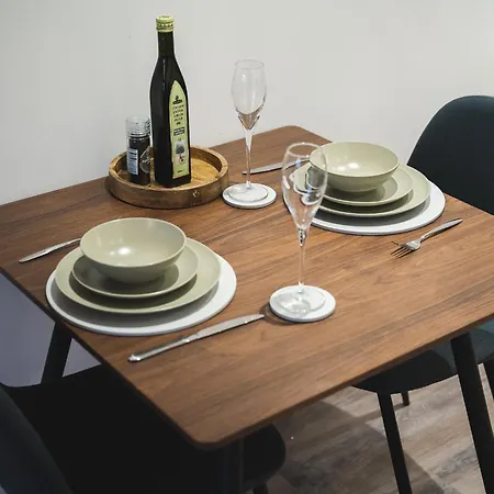 Modern 1-bed - Brand New - - Free Wi-fi Manchester