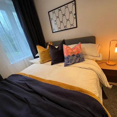 Modern 2 Bedroom Aesthetic شقة مانشستر