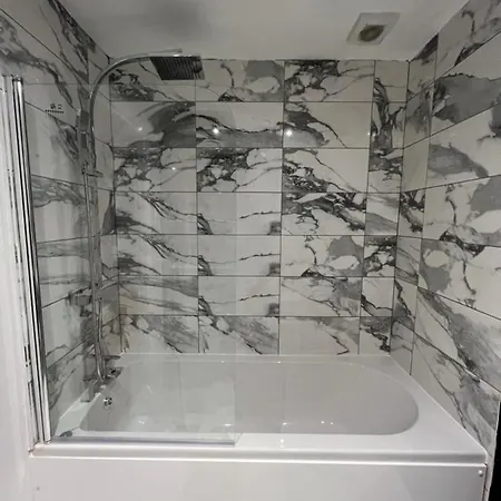 Modern 2 Bedroom Aesthetic マンチェスター