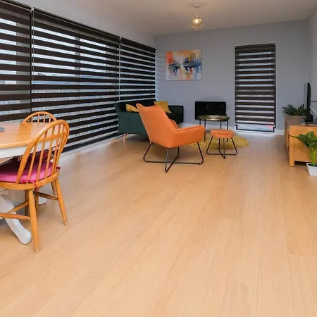 Charming 2-bed Flat With Balcony In New Islington Manchester