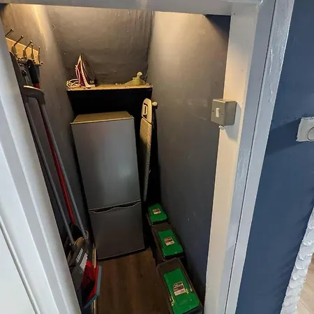 Gloucester Pl - Affordable 3 Bed House