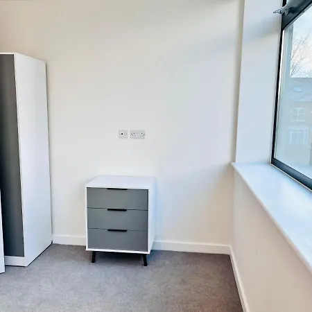 Affordable In Centre Close To Trafford Manchester