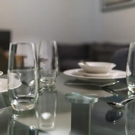 Lovely 2 Bedroom Duplex In Salford Apartment Manchester