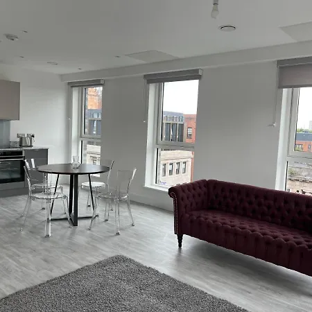 Crown X Chapel Apartment