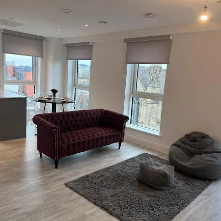 Apartment Crown X Chapel