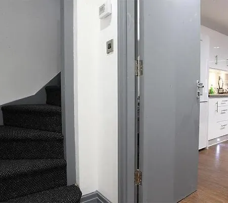 Lewis In The Heart Of The Northern Quarter Sleeps Up To 12 דירה