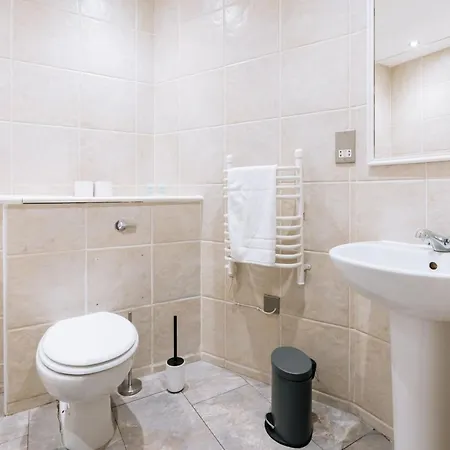 Bright 2bd Flat In * Manchester