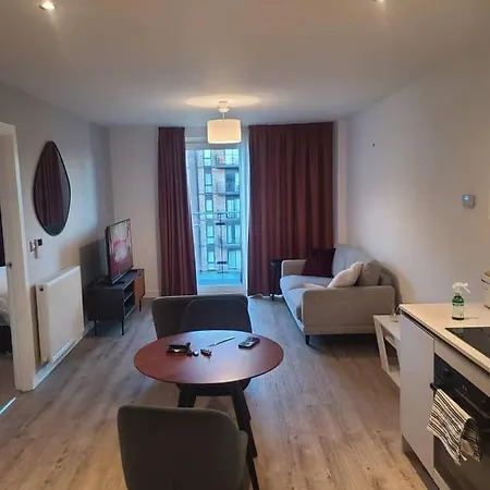 Rolling Street Salford M5 4rt Apartment
