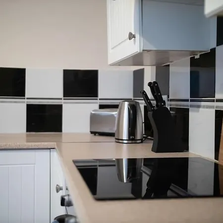 Spacious 2 Bedroom House Apartmán