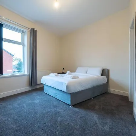 Spacious 2 Bedroom House Lejlighed *