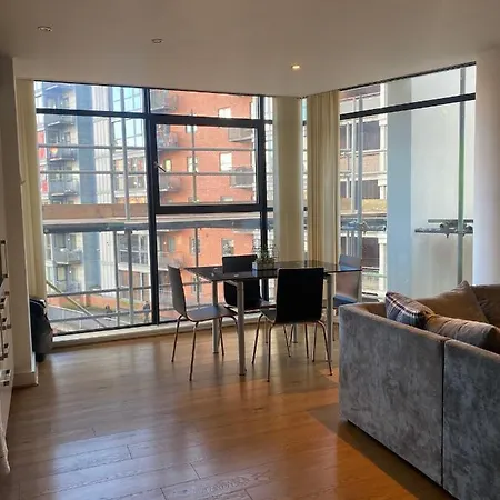 Xl Corner W Gym & * Manchester