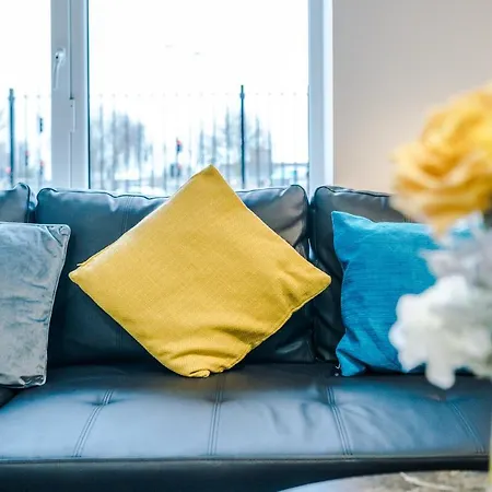 Weelky And Monthly Bookings At Cassia Unit - Telly Homes Ltd -brand New 1 Bedroom Salford, Манчестер