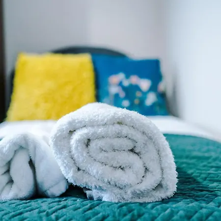 Апартаменты Weelky And Monthly Bookings At Cassia Unit - Telly Homes Ltd -brand New 1 Bedroom Salford,