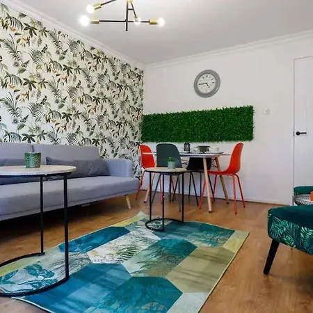 Apartment *new*quiet Apt 13min To Ao Arena,free Parking *