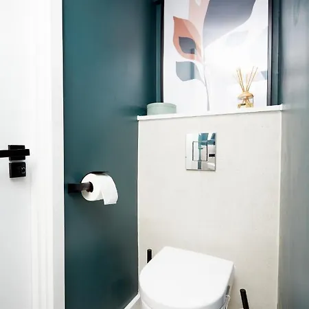 Apartmán Luxury New Built Split-level Flat With Rooftop Gardens Access *