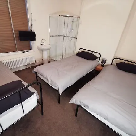 Holiday home Old Trafford City Centre Events 4 Bedrooms 6 Sleeps 3 - 8 Manchester