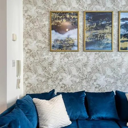 City Centre - Ideal For Longer *