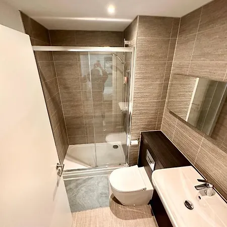 Flat 2 Bedroom In * Manchester