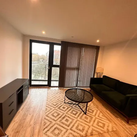 Apartment Flat 2 Bedroom In