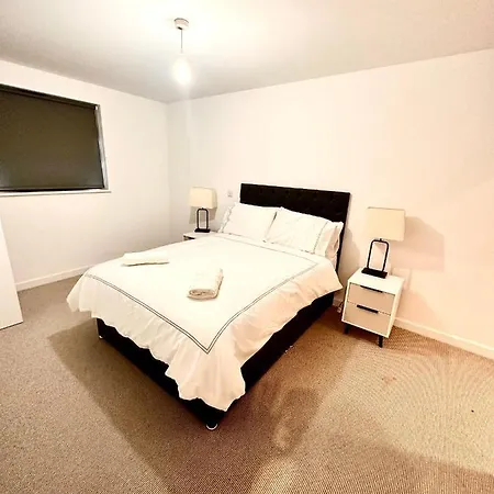 Flat 2 Bedroom In