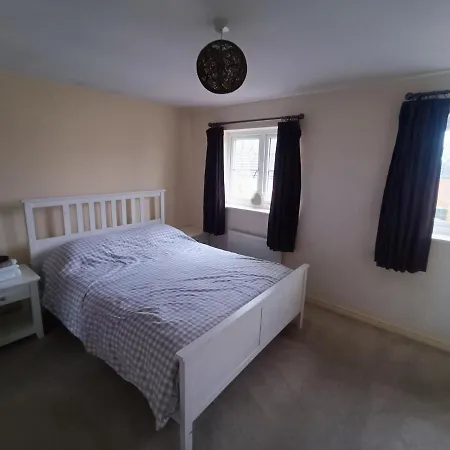Modern Comfy 3bd House With Parking